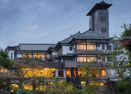 Exterior Exterior